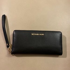 Michael Kors large wallet with wrist strap